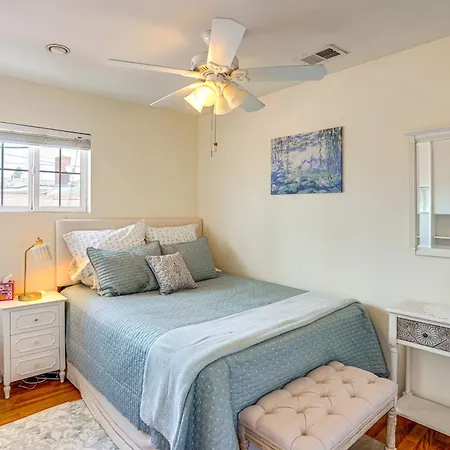 Apartment Cozy Couple's Oasis W/ Pool: 3 Mi To Disneyland! Garden Grove